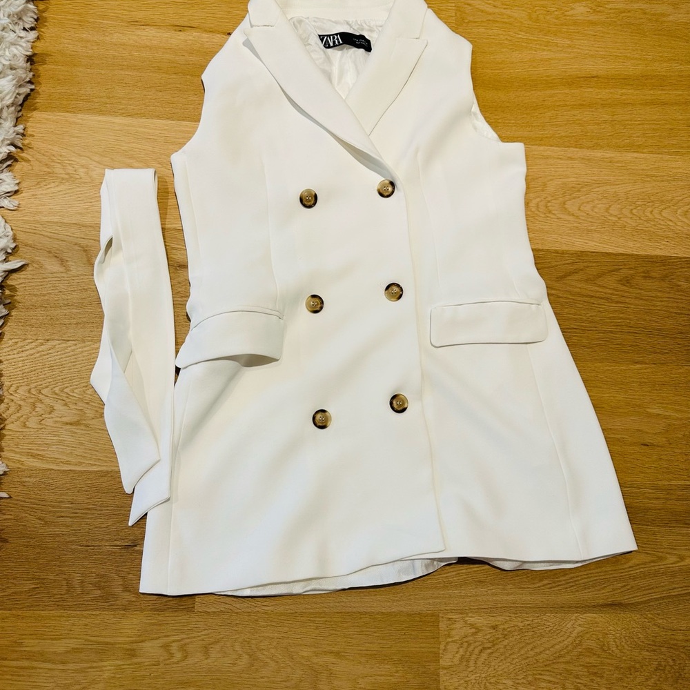 Zara Cream Blazer with Lapel Collar